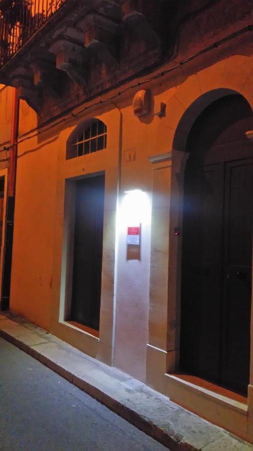 Apartamento Casa Dell'Aquila Barocca Ragusa Exterior foto